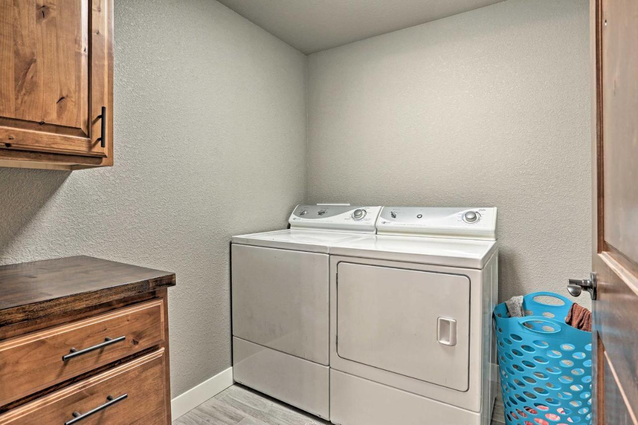 Lead Family Home With Hot Tub, 2 Mi To Deer Mountain Exterior photo